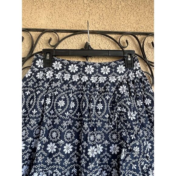 Kate Spade Eyelet Wrap Skirt - Size 4 - Navy Blue/White - Picture 4 of 10